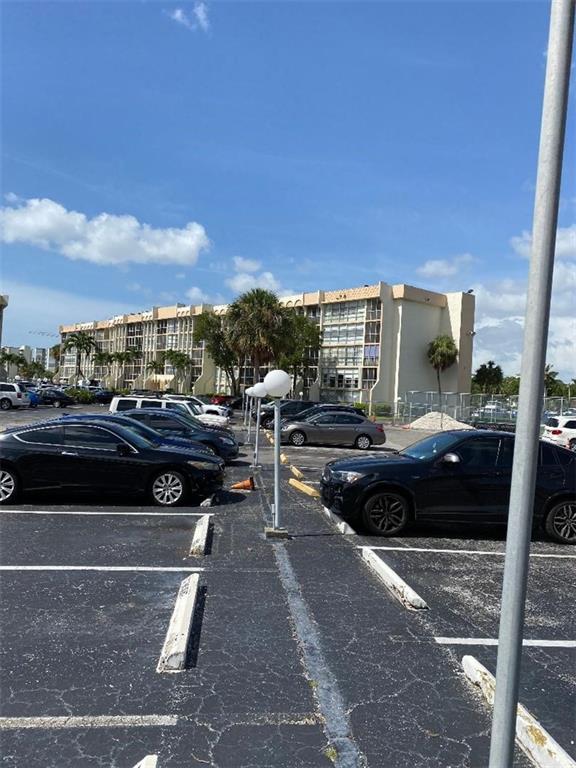 DE SOTO PARK CONDO - Residential Lease