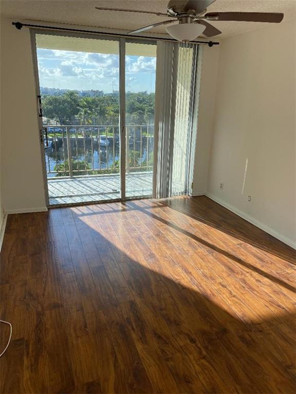 DE SOTO PARK CONDO - Residential Lease