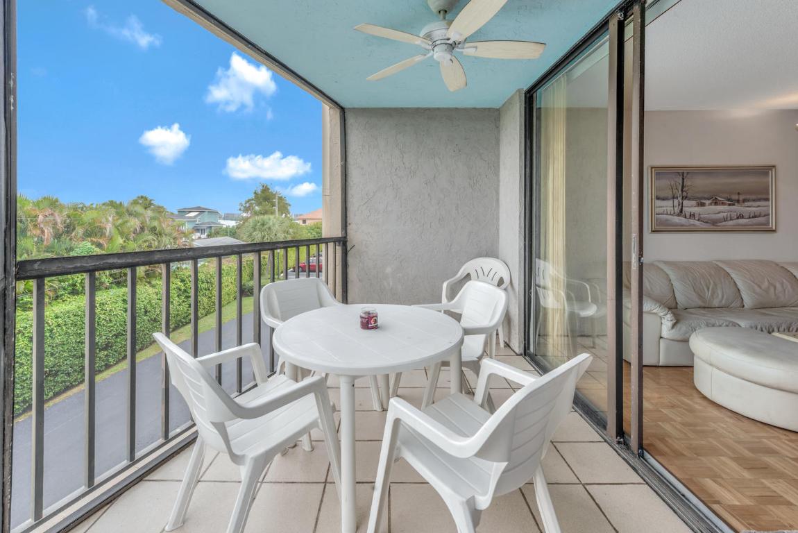 HIDDEN HARBOUR OF THE PALM BEACHES CONDO - Residential Lease