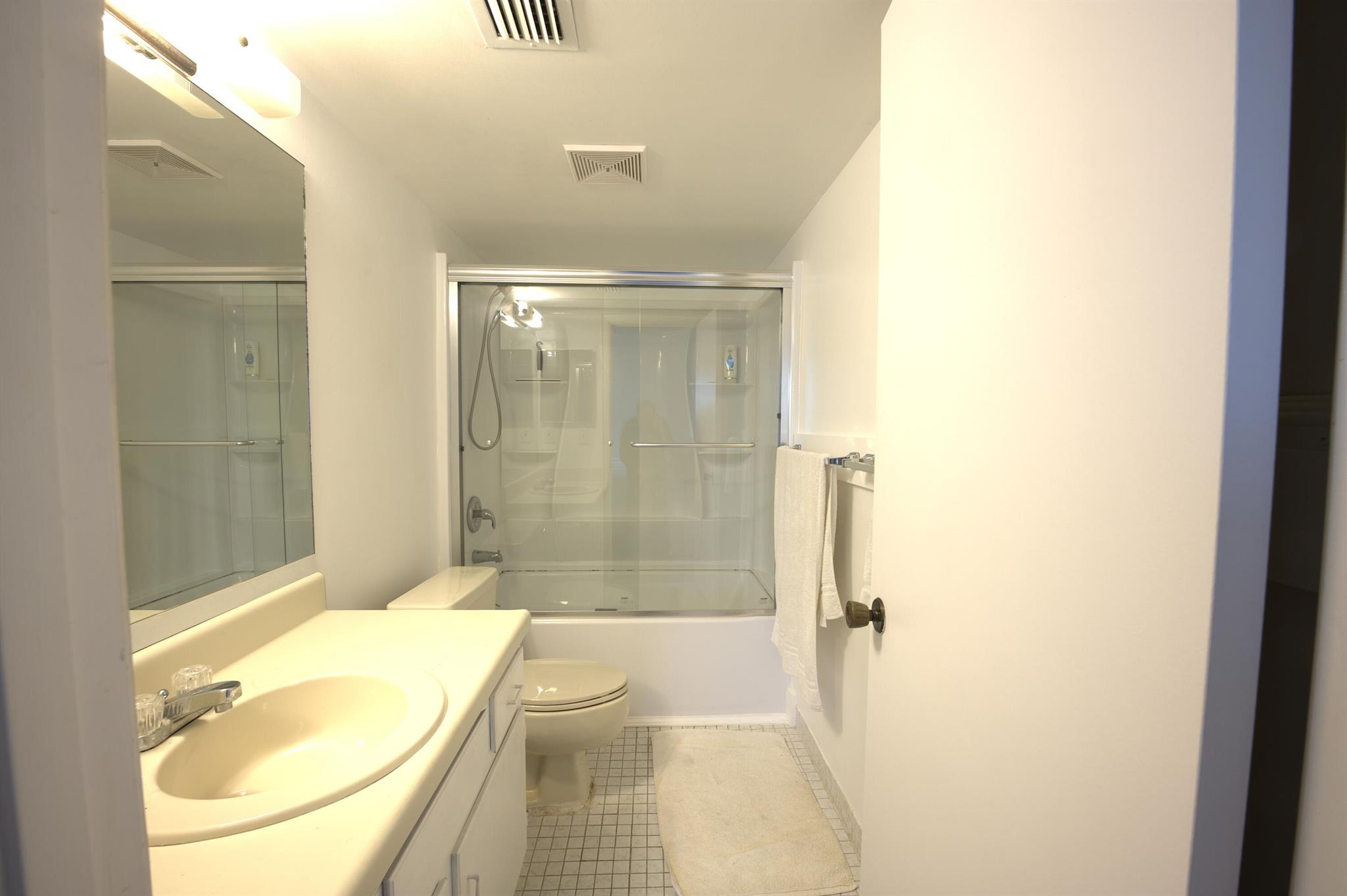 HIDDEN HARBOUR OF THE PALM BEACHES CONDO - Residential Lease