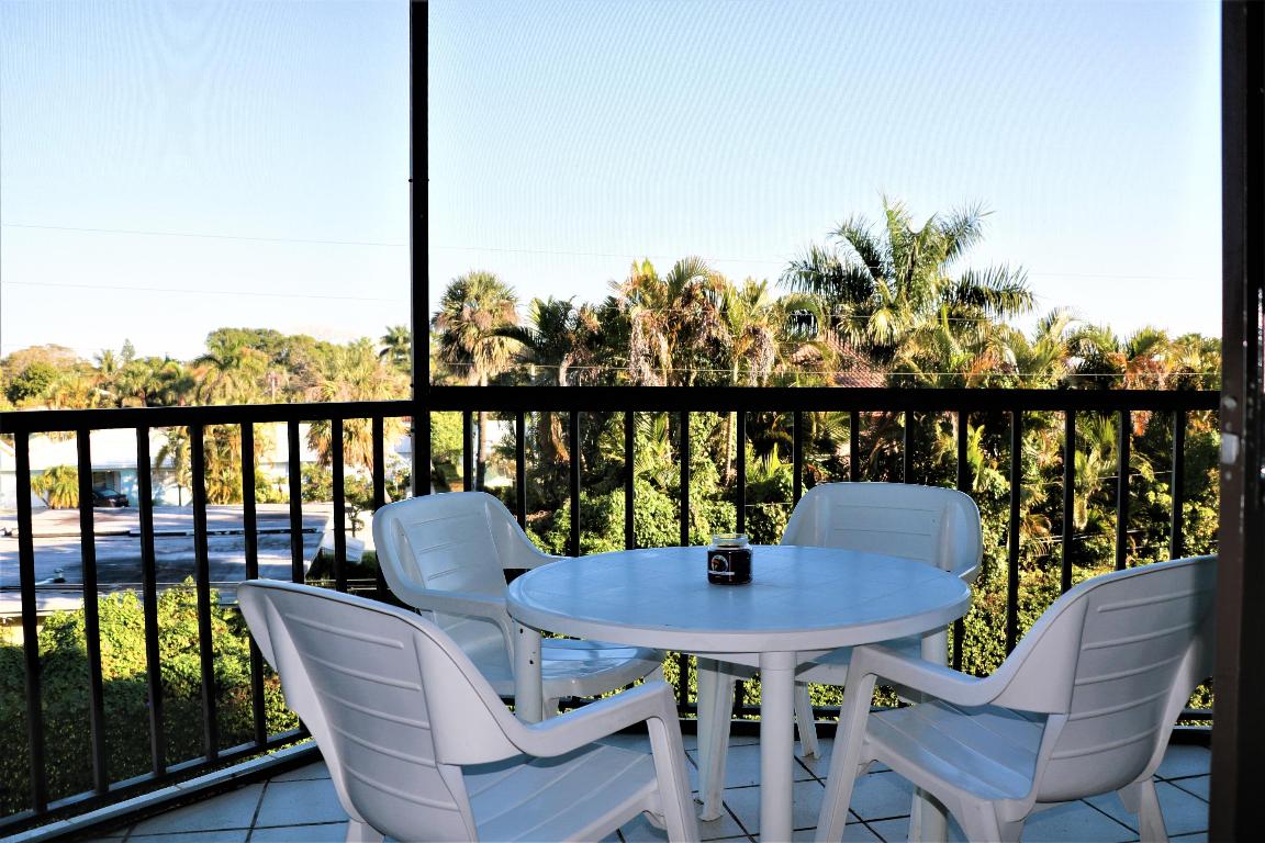 HIDDEN HARBOUR OF THE PALM BEACHES CONDO - Residential Lease