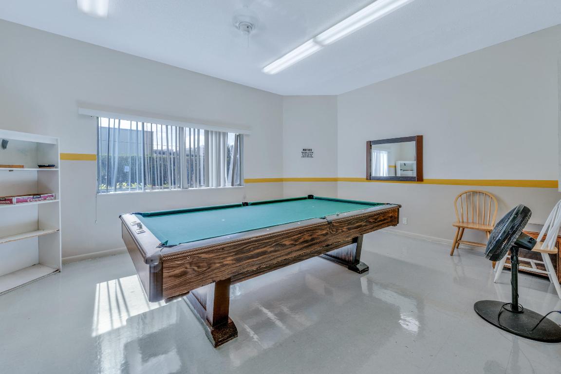 HIDDEN HARBOUR OF THE PALM BEACHES CONDO - Residential Lease