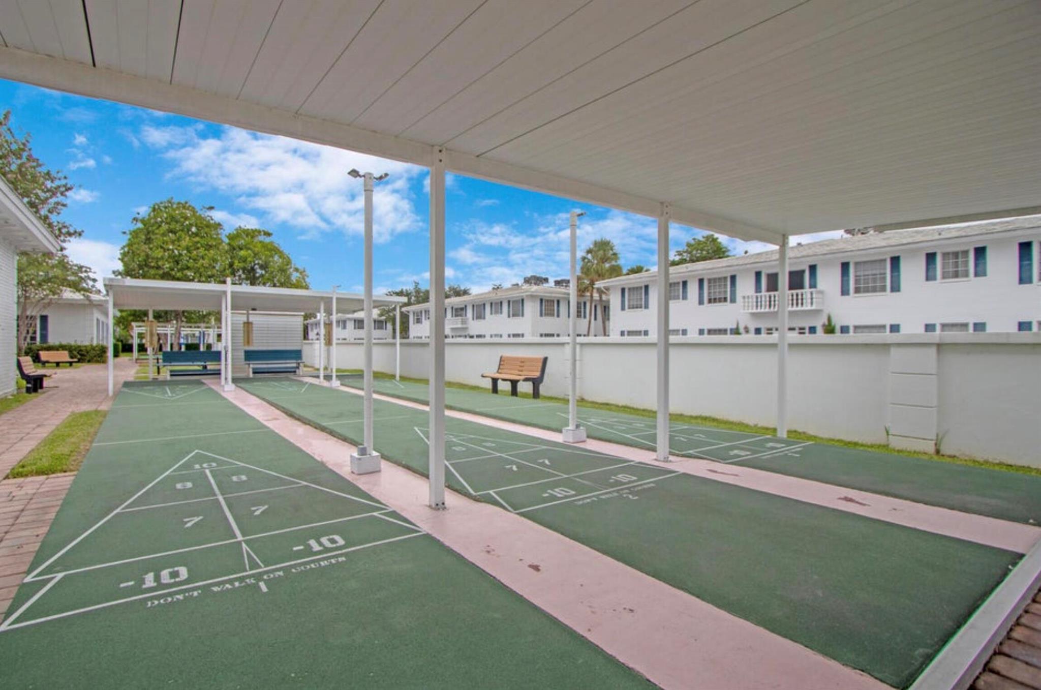 IMPERIAL POINT COLONNADES CONDO - Residential