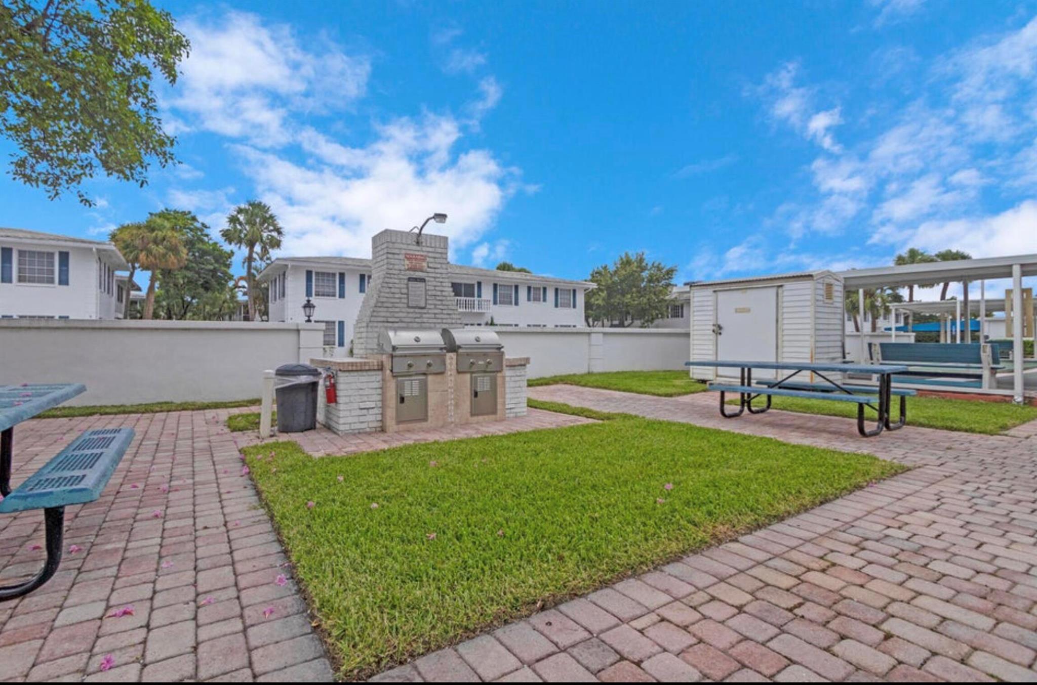 IMPERIAL POINT COLONNADES CONDO - Residential