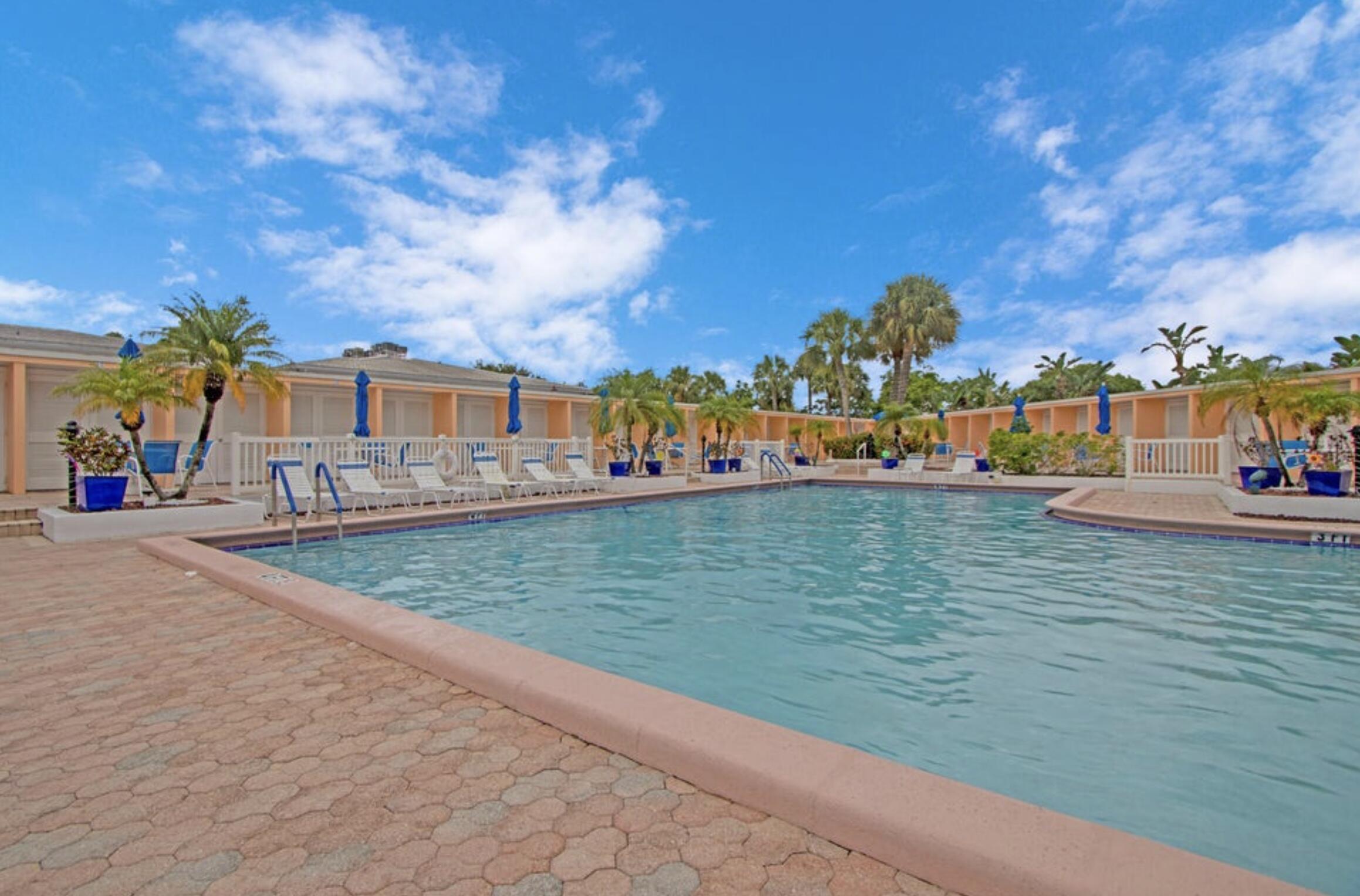 IMPERIAL POINT COLONNADES CONDO - Residential