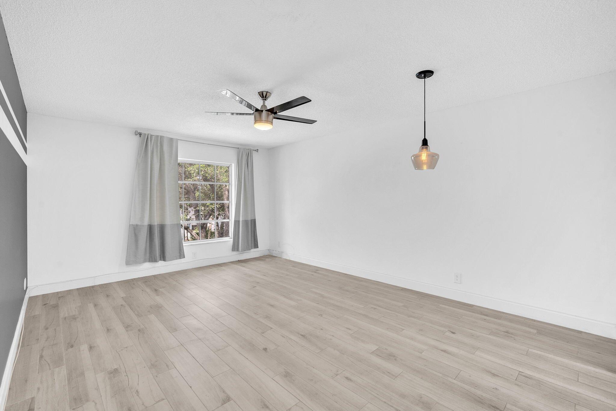 IMPERIAL POINT COLONNADES CONDO - Residential