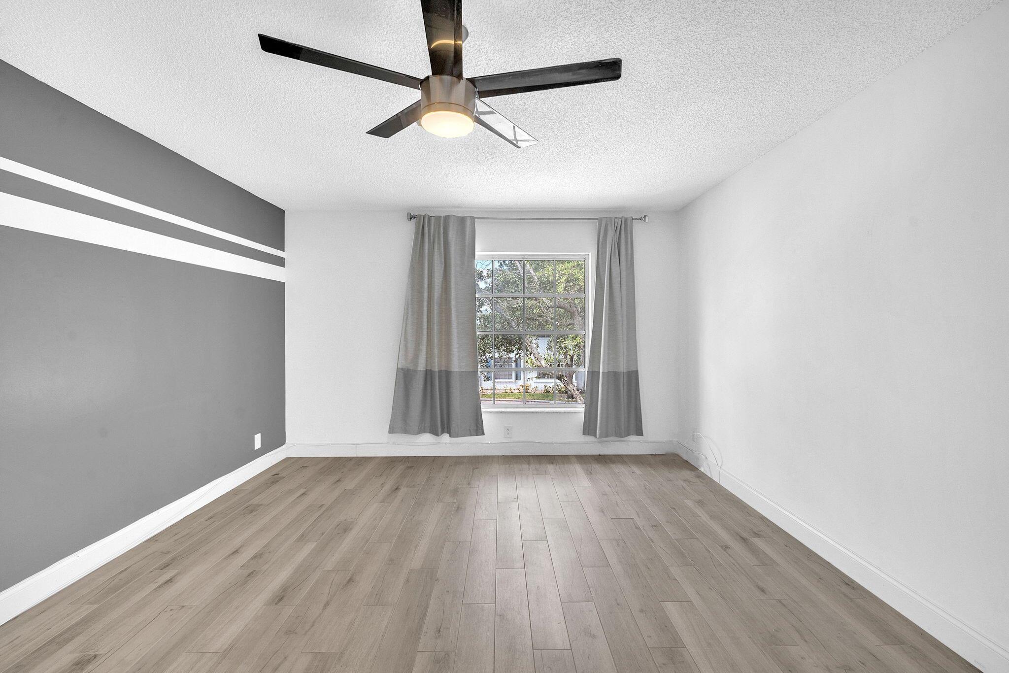 IMPERIAL POINT COLONNADES CONDO - Residential