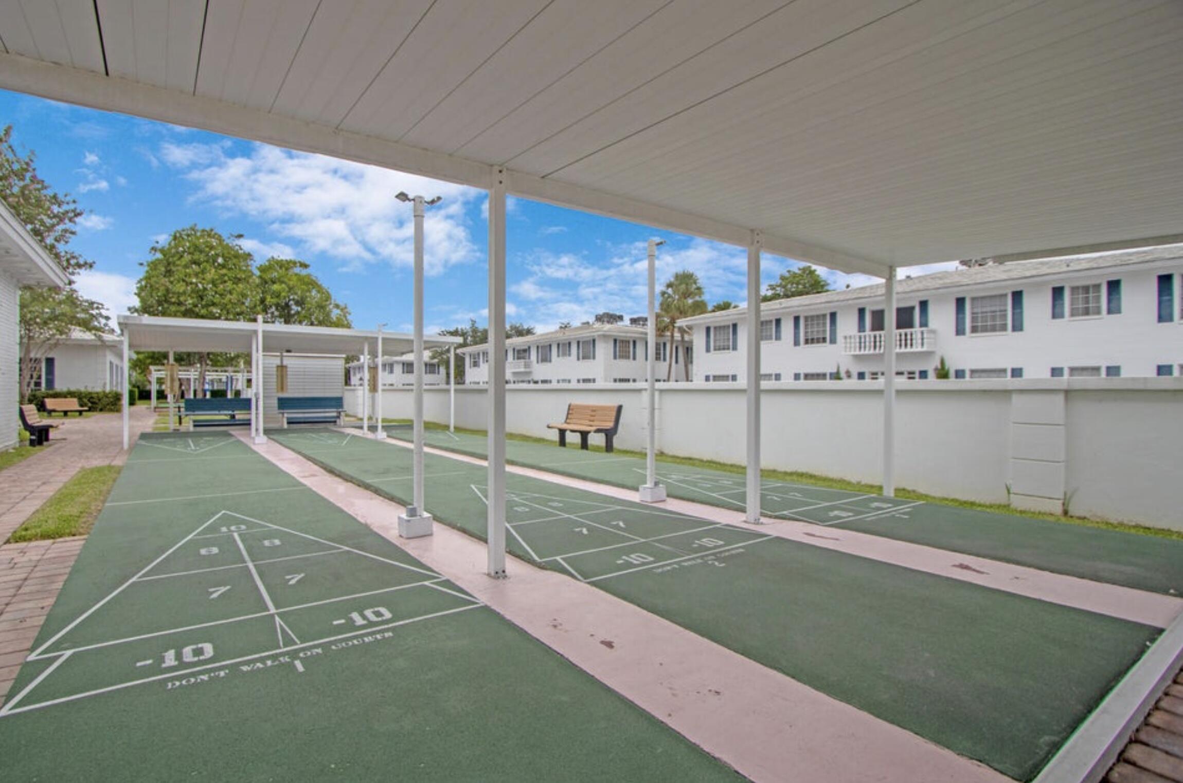 IMPERIAL POINT COLONNADES CONDO - Residential