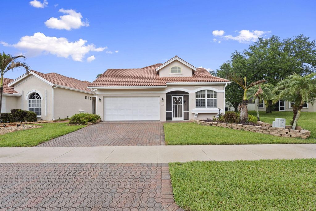 Photo of 635 SW Munjack Cove, Port Saint Lucie, FL 34986 (MLS # B26013091)