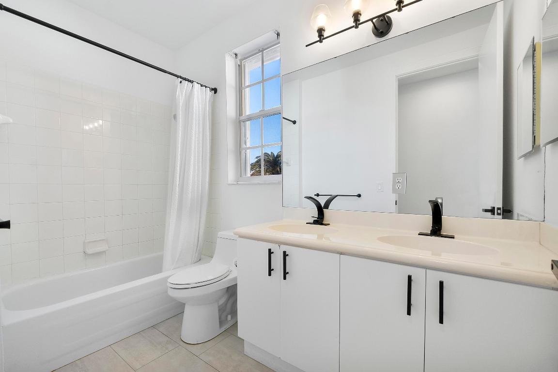 Wyndham Lakes Central - Residential