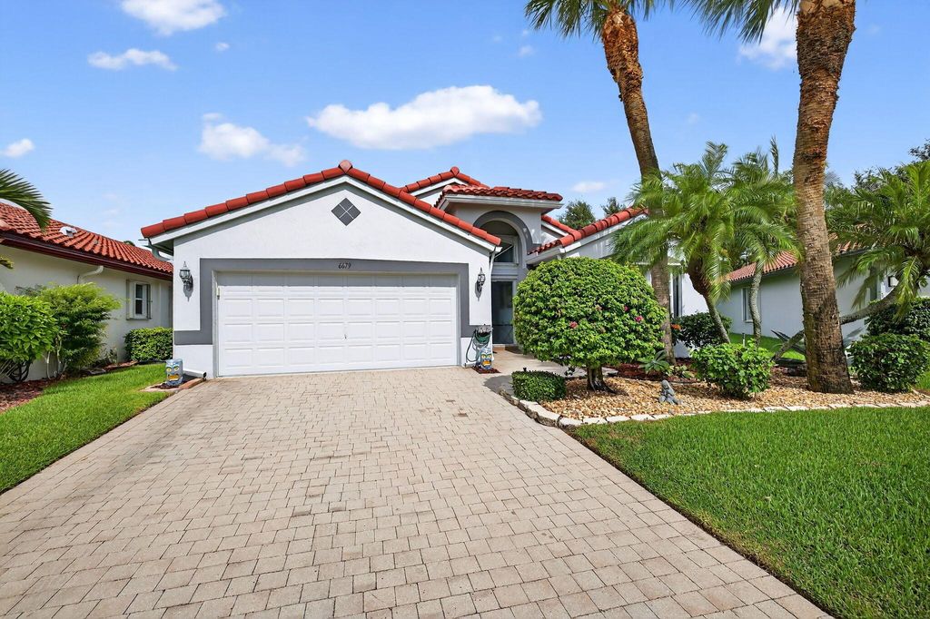 Photo of 6679 Sherbrook Drive, Boynton Beach, FL 33437 (MLS # R11101354)