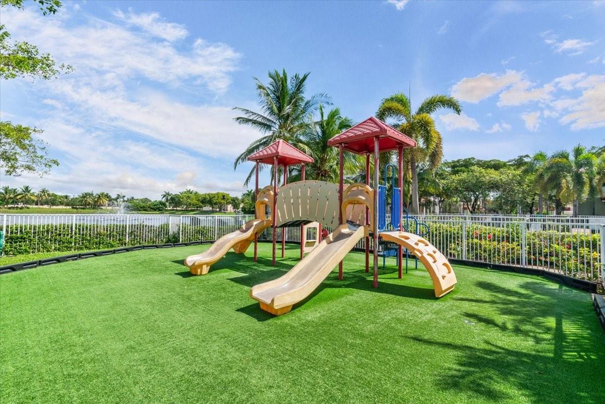 CALABRIA II CONDO - Residential
