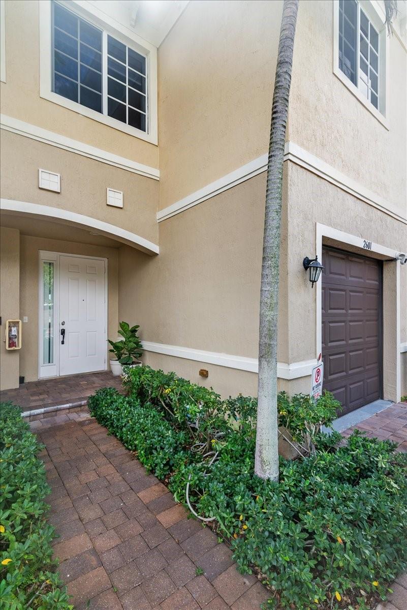 CALABRIA II CONDO - Residential