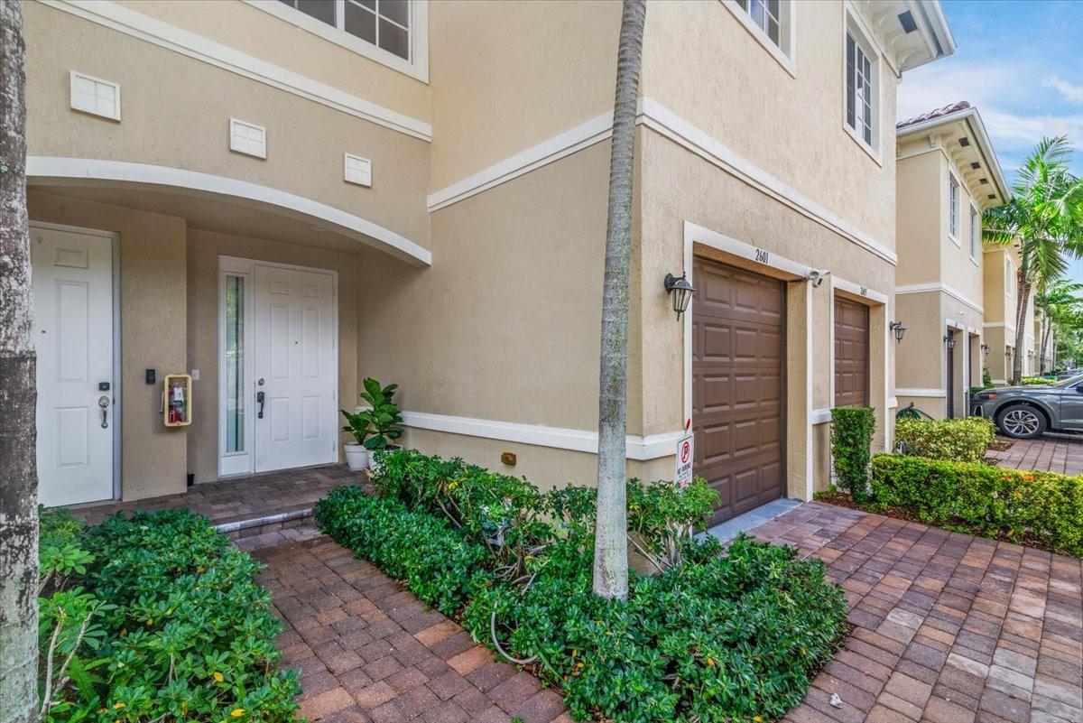 CALABRIA II CONDO - Residential