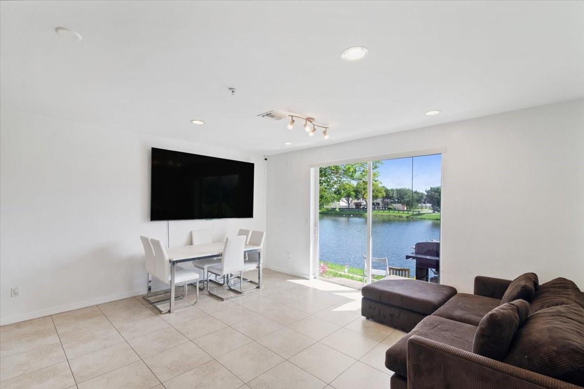 CALABRIA II CONDO - Residential
