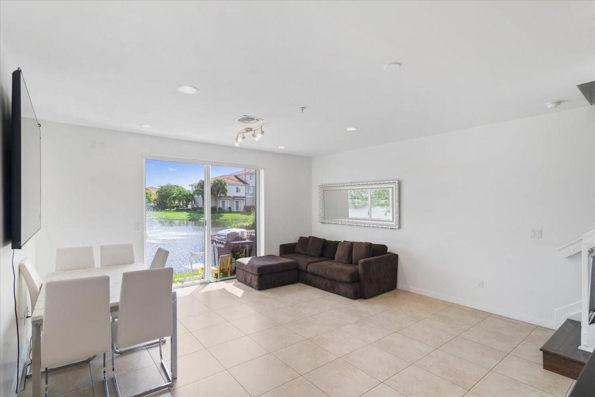 CALABRIA II CONDO - Residential