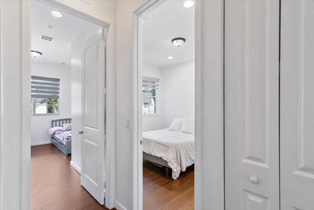 CALABRIA II CONDO - Residential