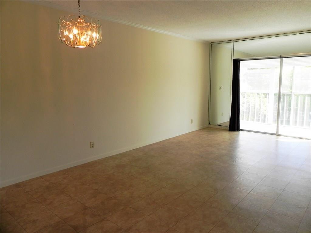HILLCREST - Residential