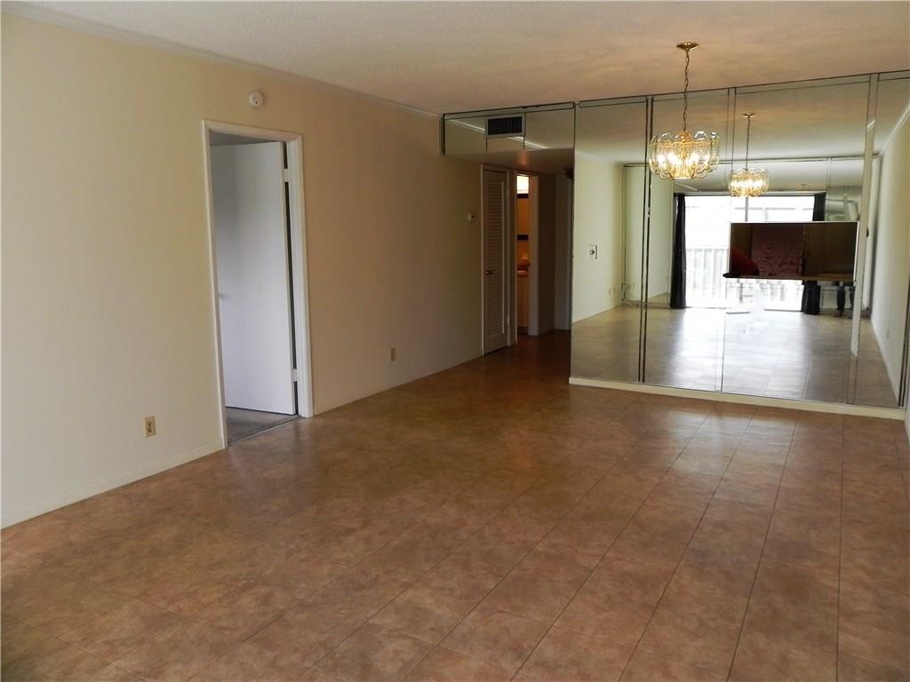 HILLCREST - Residential