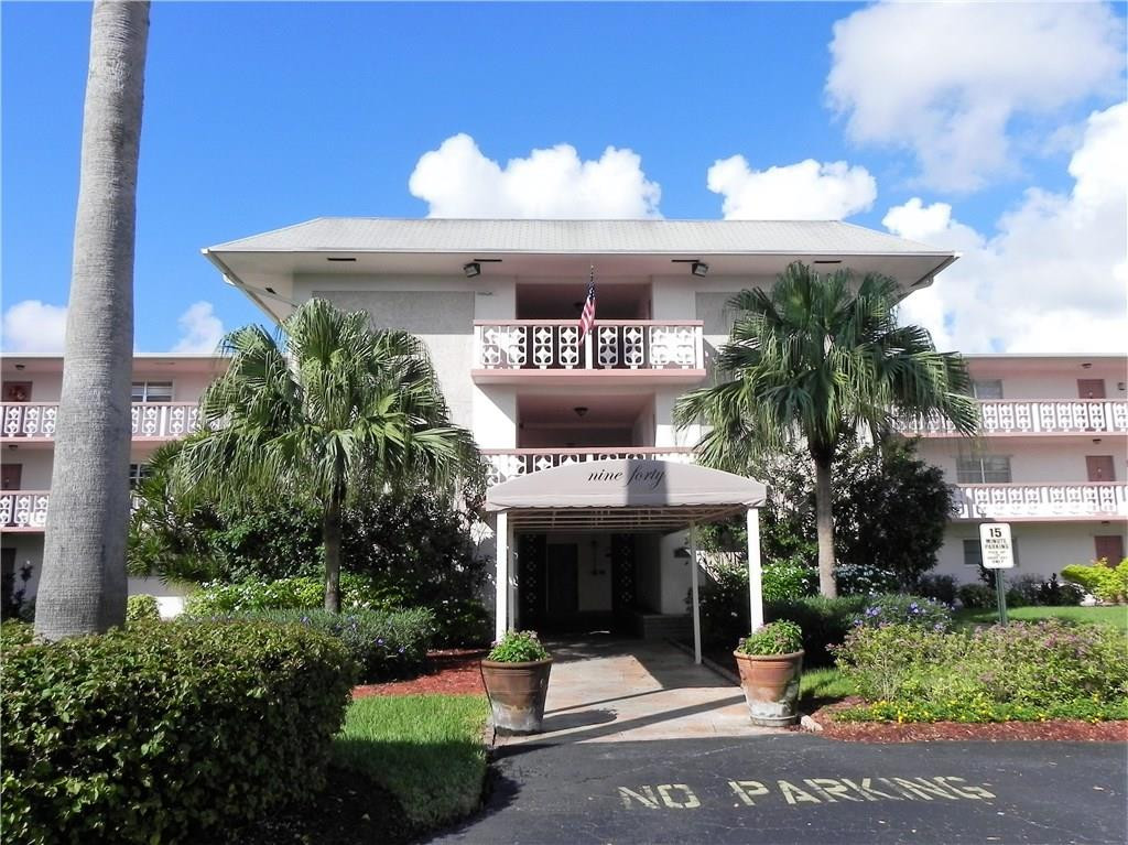 HILLCREST - Residential