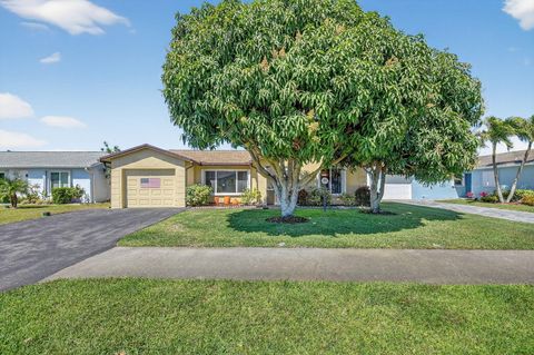 Photo of 7352 Pine Forest Circle, Lake Worth, FL 33467 (MLS # R11166756)