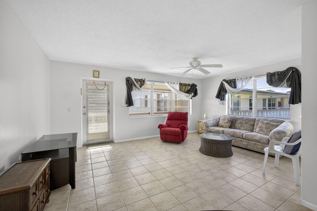 Photo of 319 Windsor N, West Palm Beach, FL 33417 (MLS # R11147598)