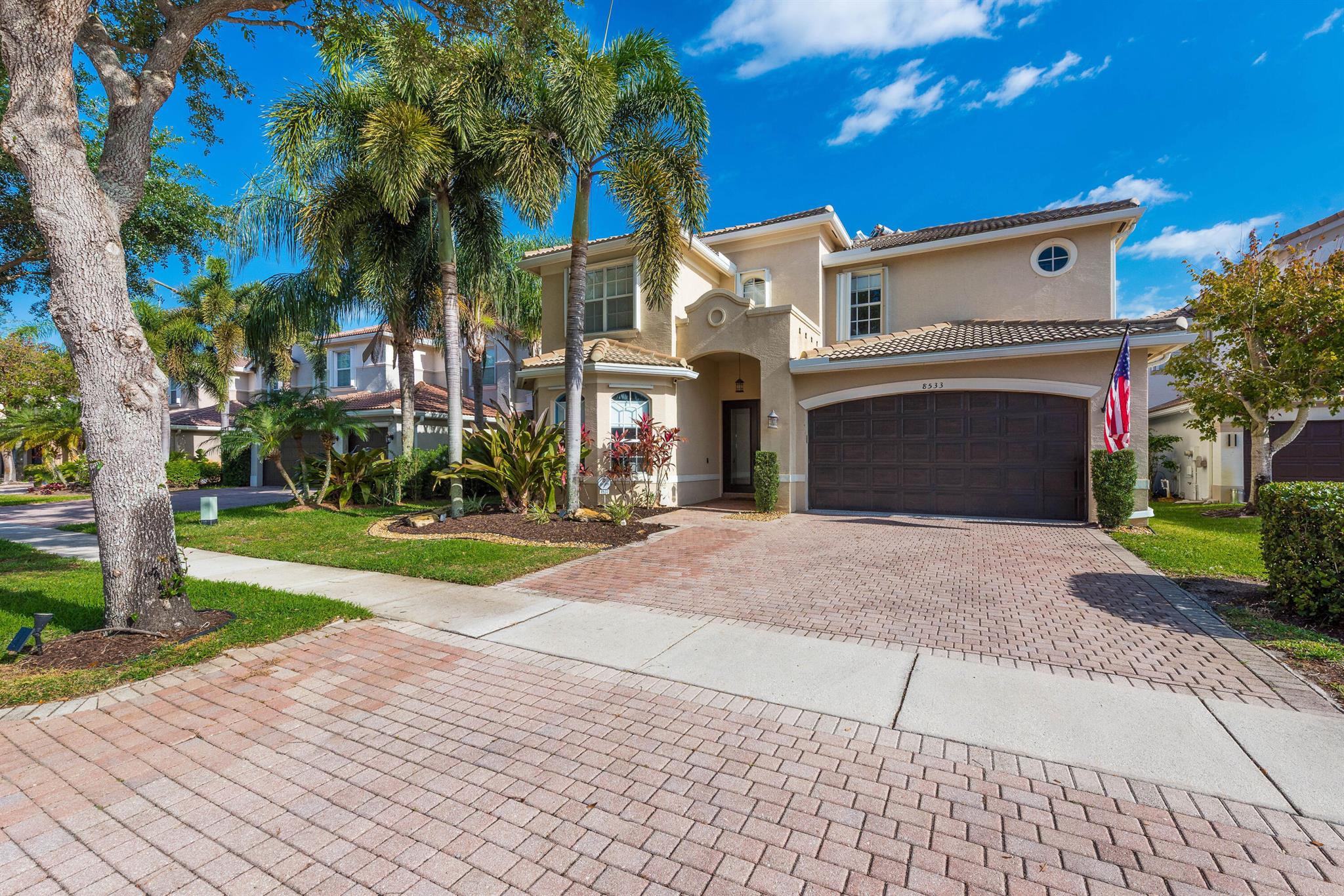 8533 Briar Rose Point