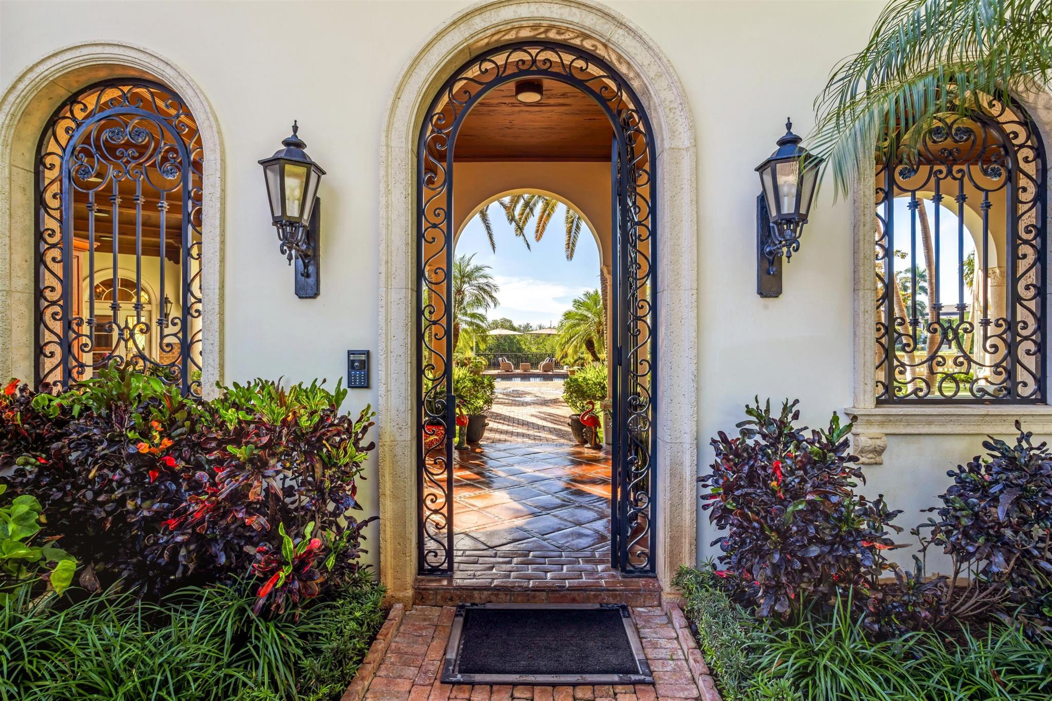 SANCTUARY - Residential