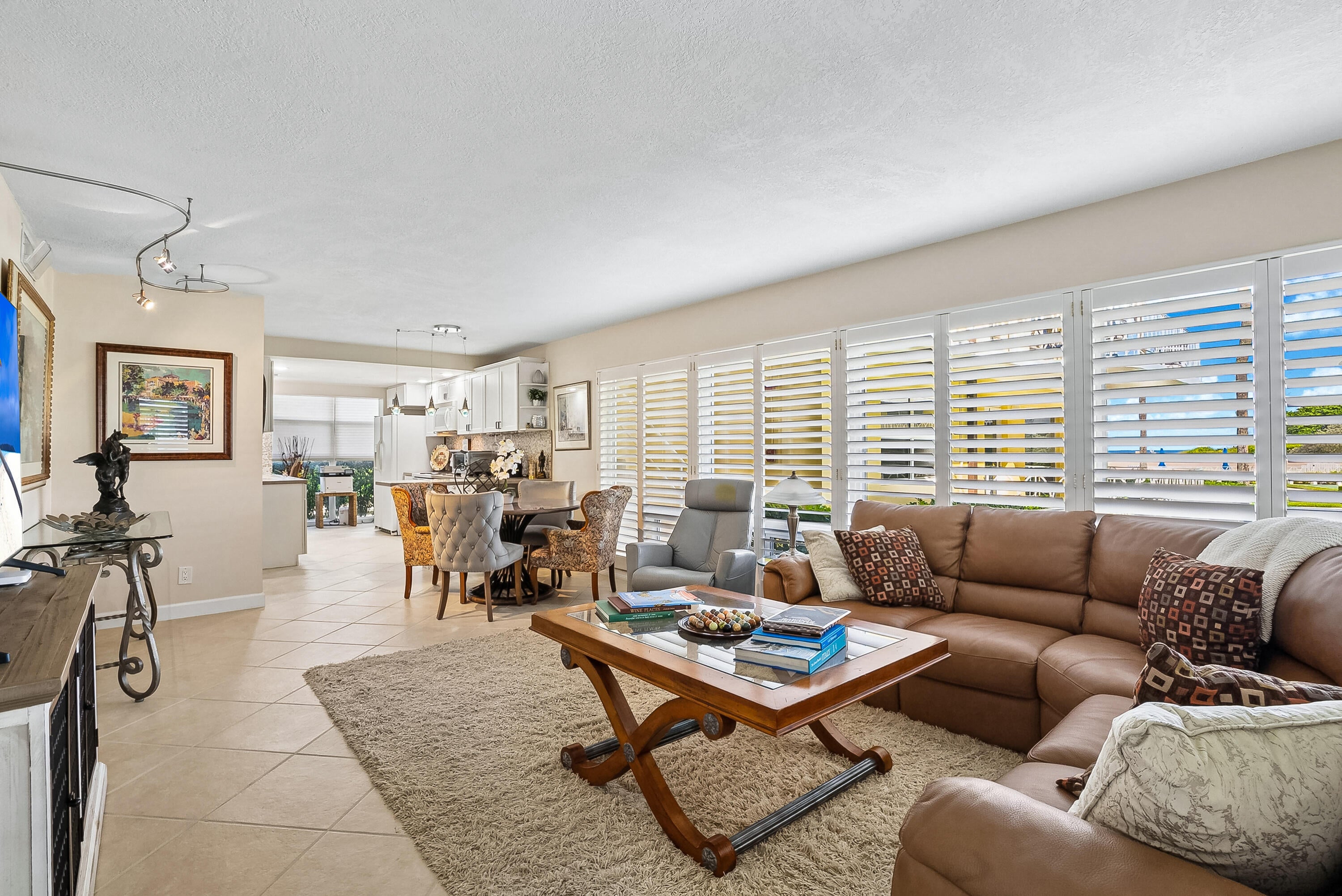 2000 S Ocean Lane 2