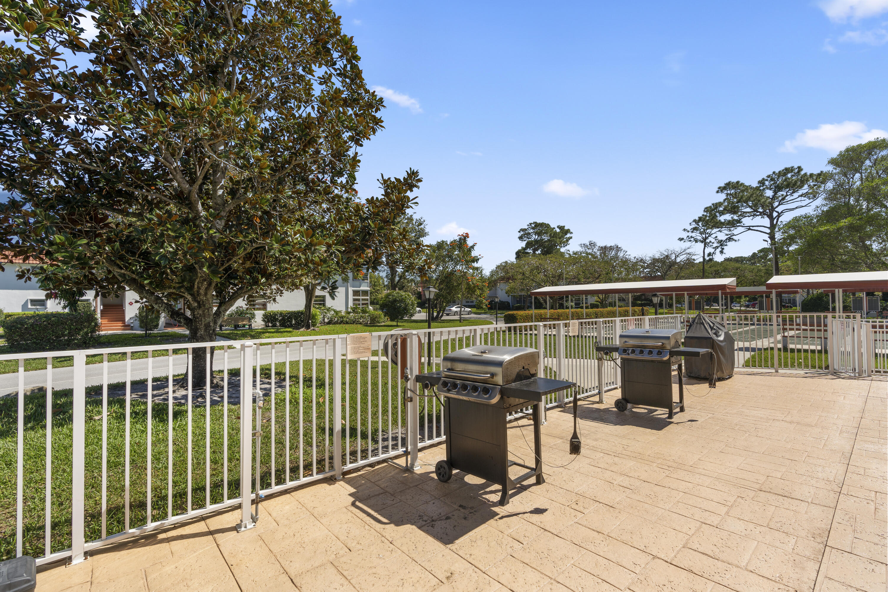 Vista Pines - Residential