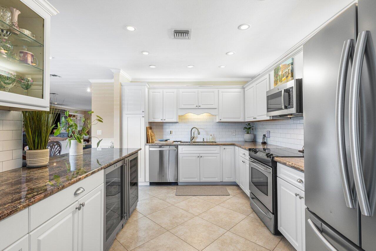10093 Quail Covey Road Hibiscus N