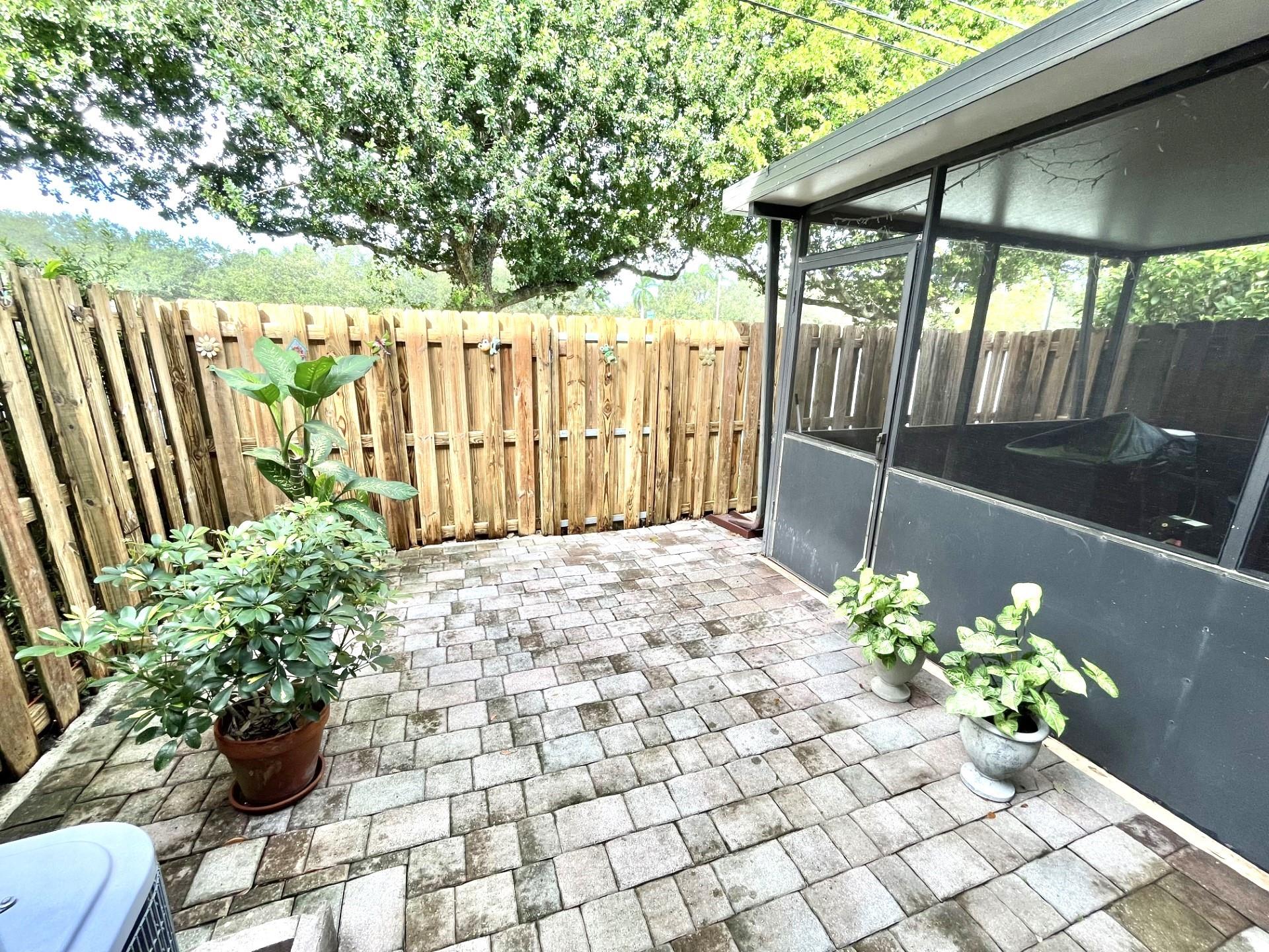 Flamingo Gardens - Residential