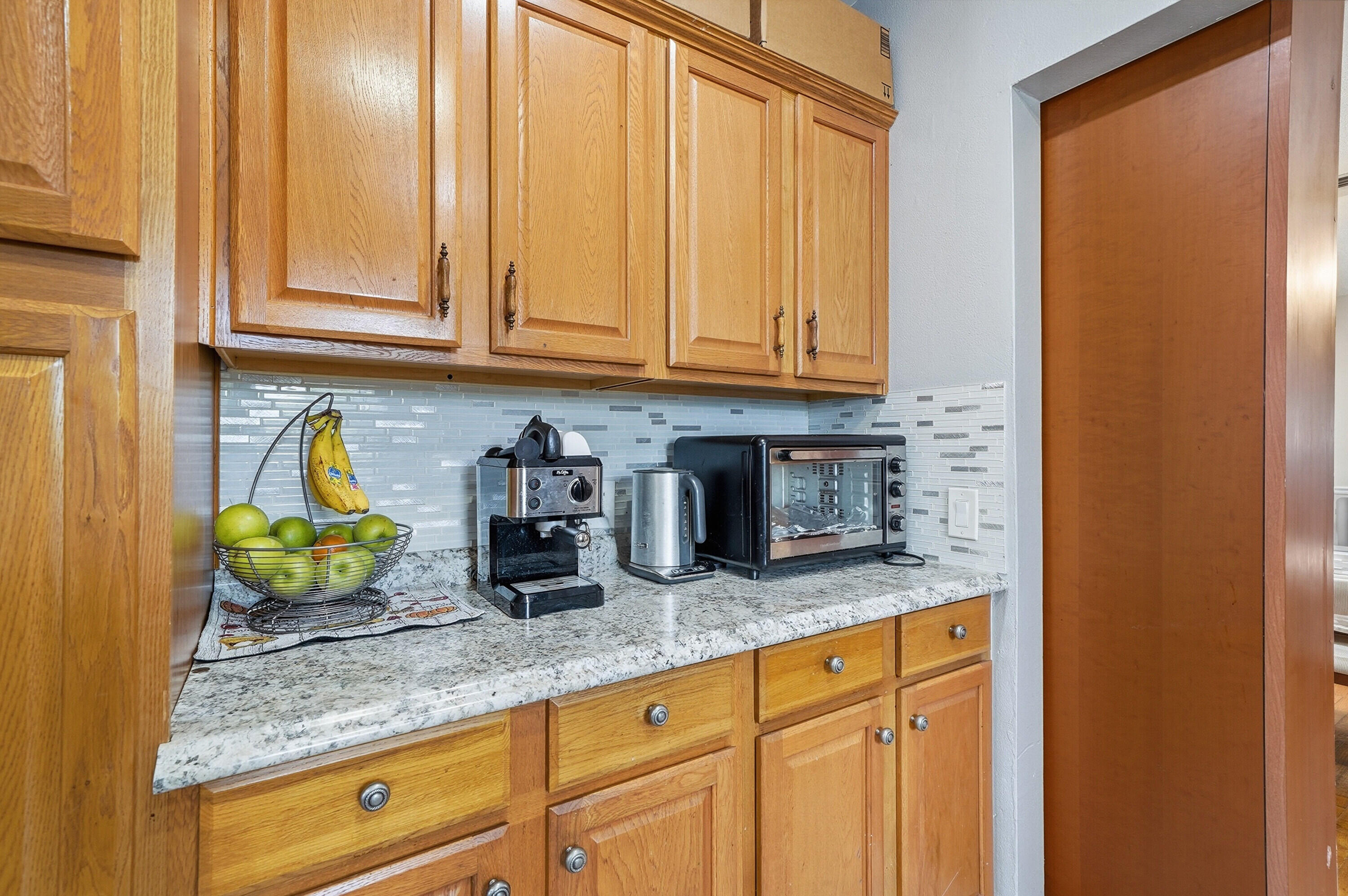 HOLLYWOOD - Residential Income