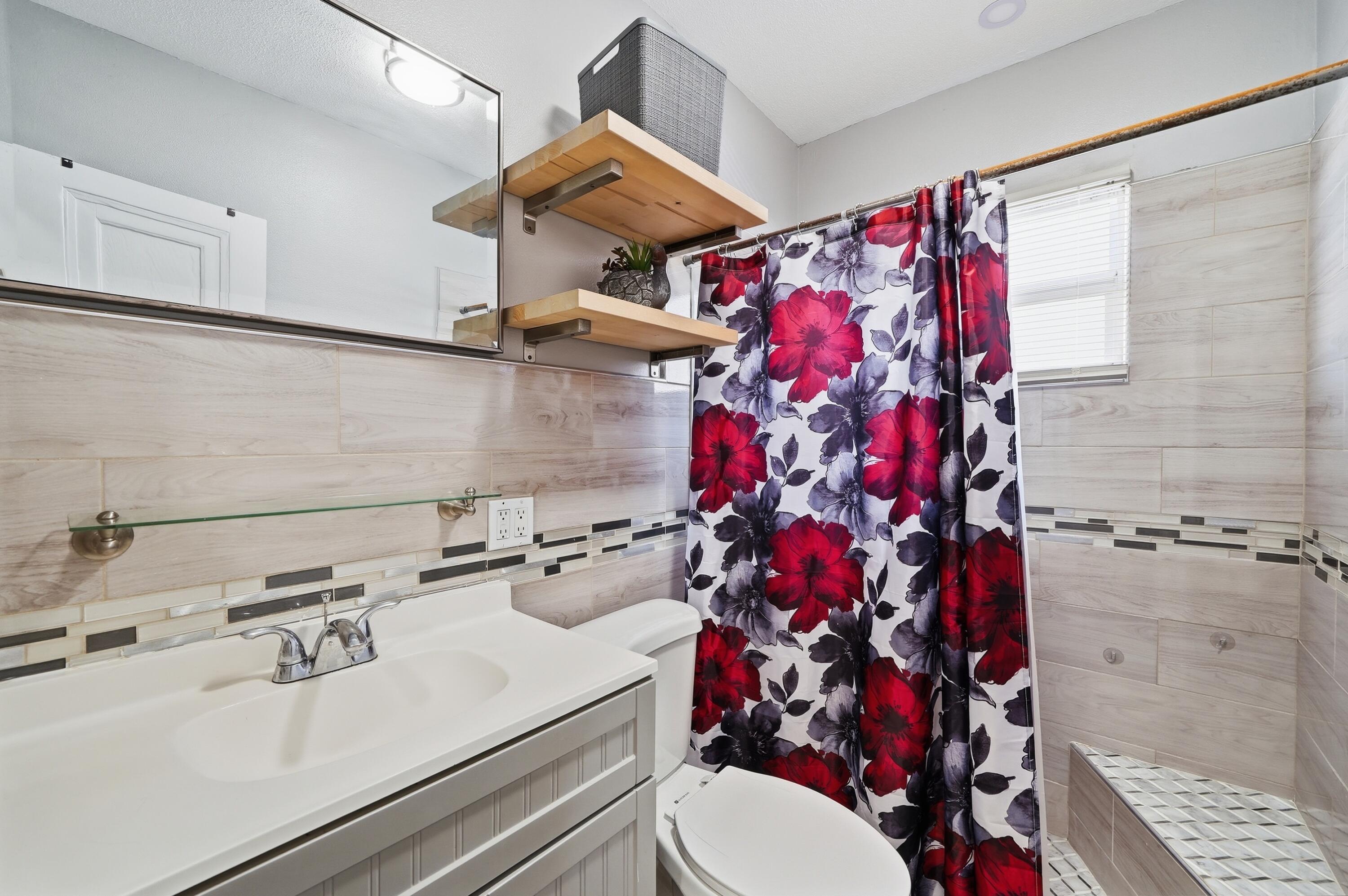 HOLLYWOOD - Residential Income