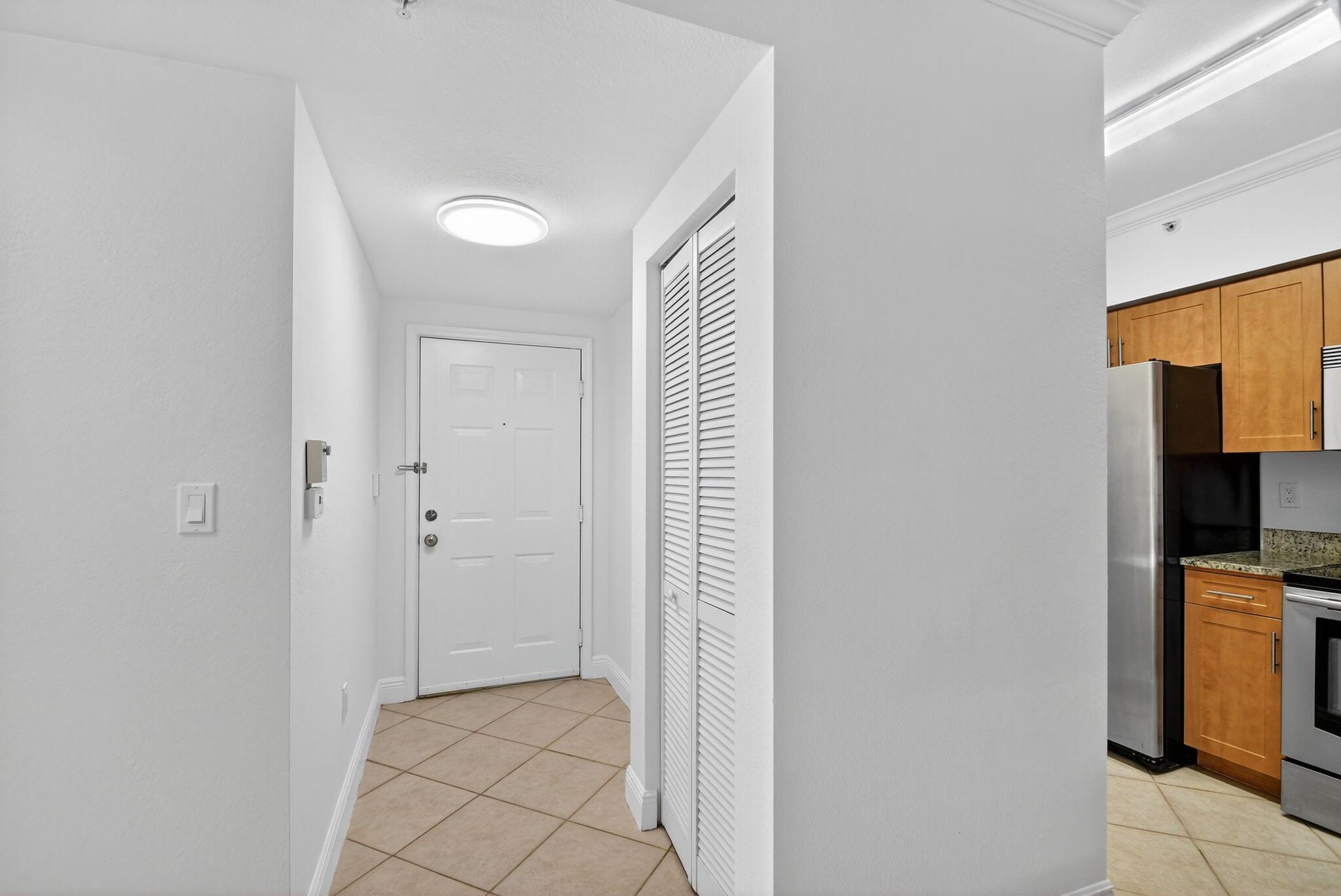 6511 Emerald Dunes Drive 304