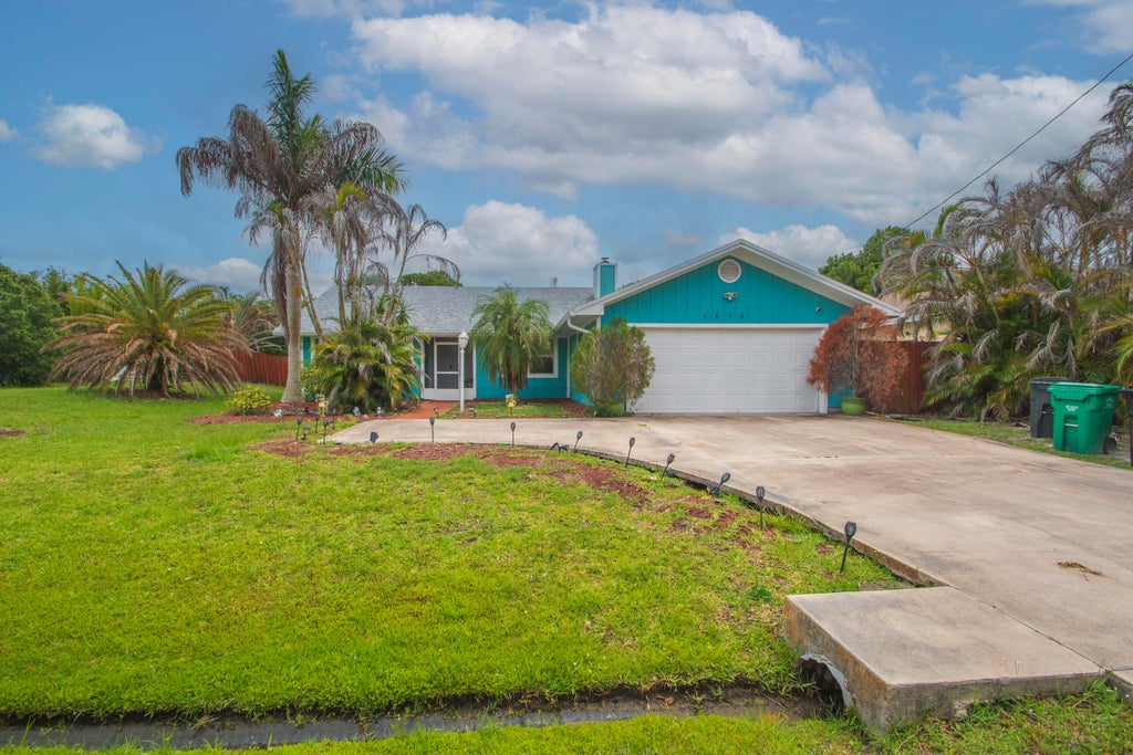 Photo of 2674 SE Tiffany Avenue, Port Saint Lucie, FL 34952 (MLS # B26056757)