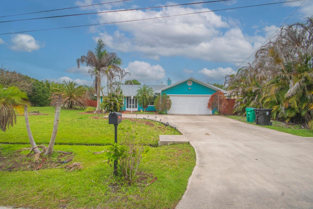 Photo of 2674 SE Tiffany Avenue, Port Saint Lucie, FL 34952 (MLS # B26056757)