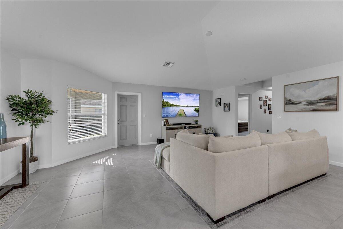 PORT ST LUCIE SECTION 20 - Residential