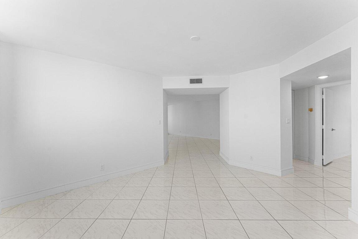 CLARIDGE CONDO - Residential