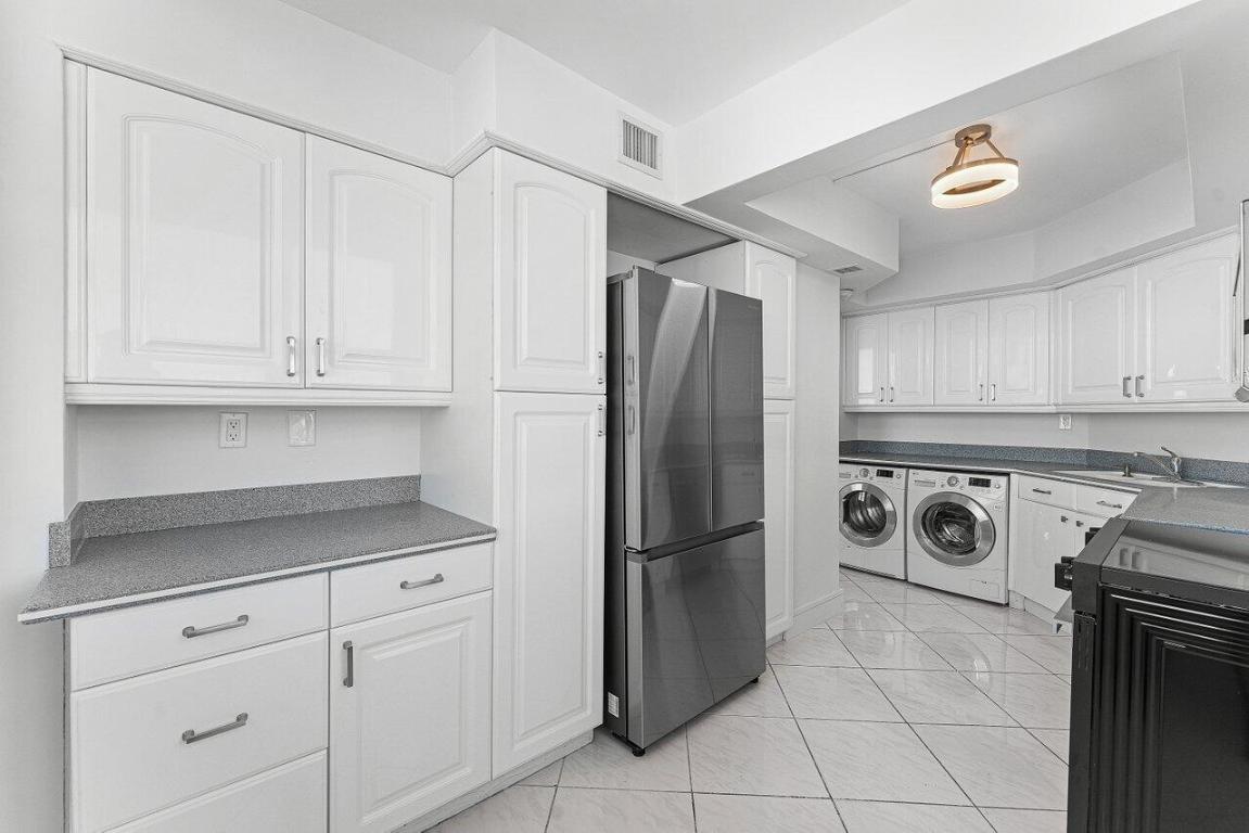 CLARIDGE CONDO - Residential