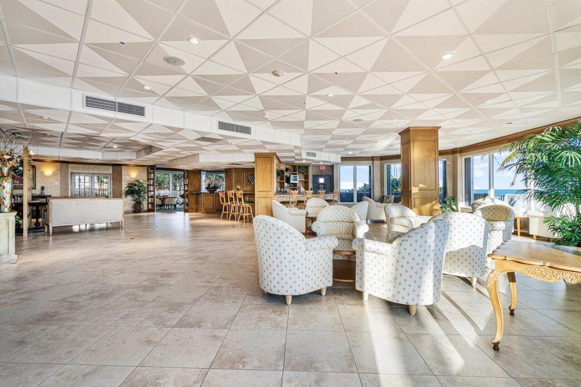 CLARIDGE CONDO - Residential