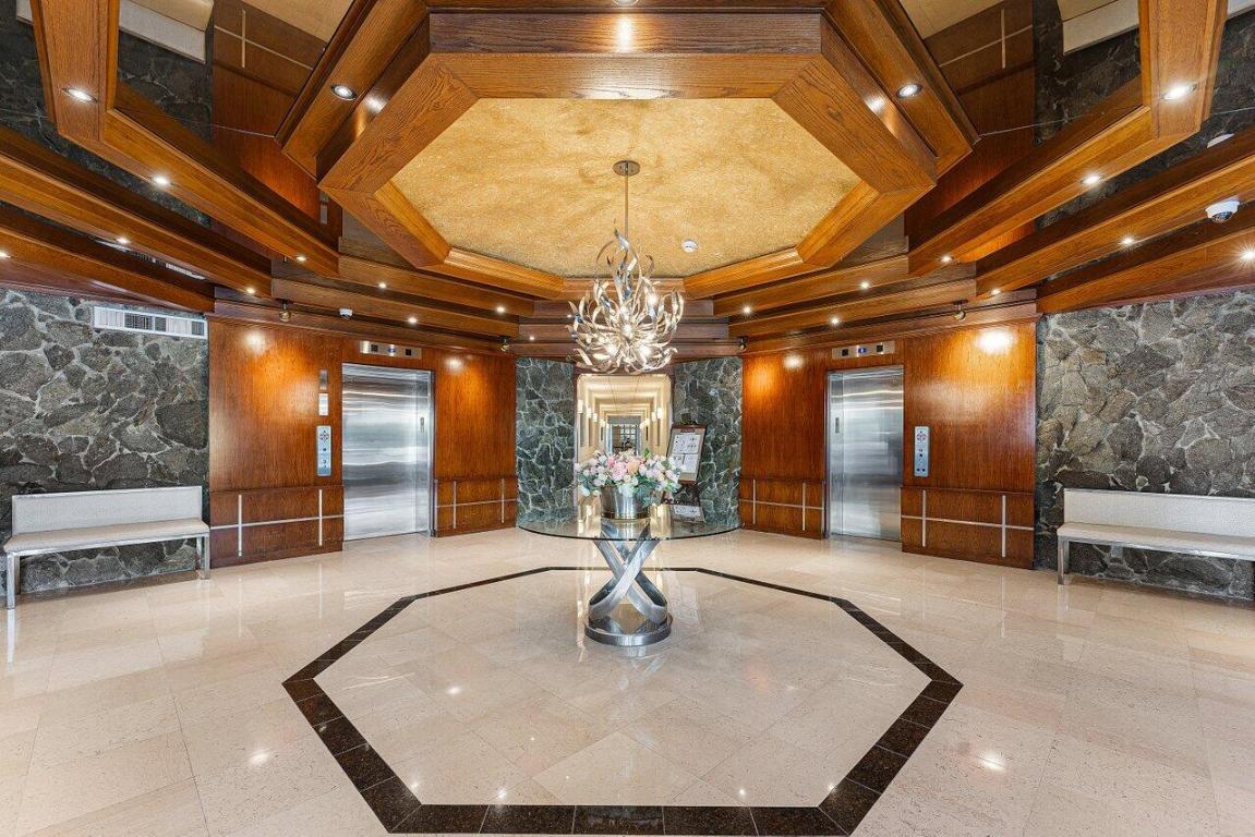 CLARIDGE CONDO - Residential