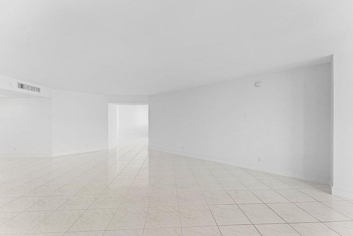 CLARIDGE CONDO - Residential