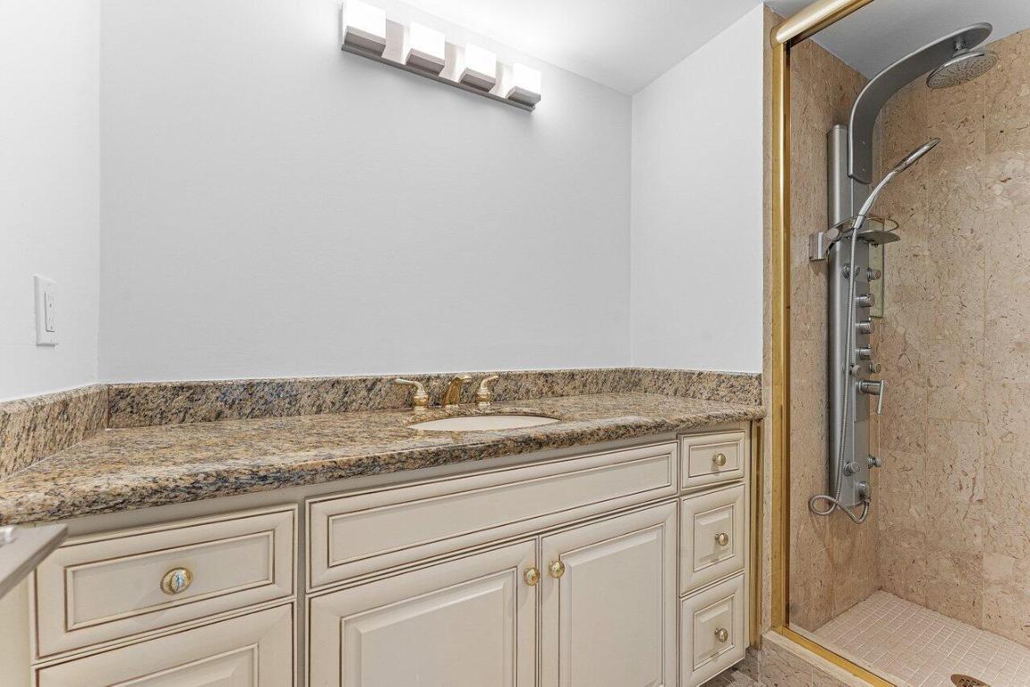 CLARIDGE CONDO - Residential