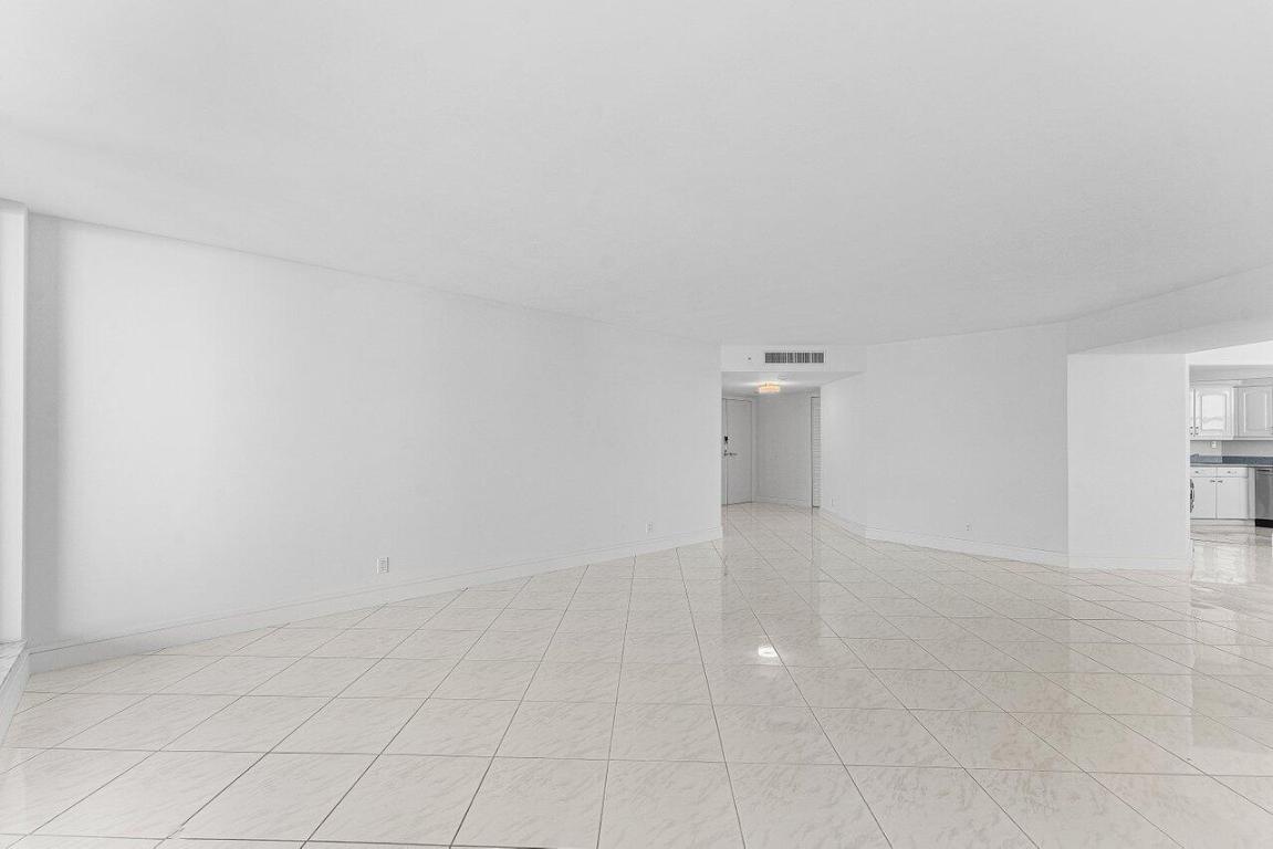 CLARIDGE CONDO - Residential