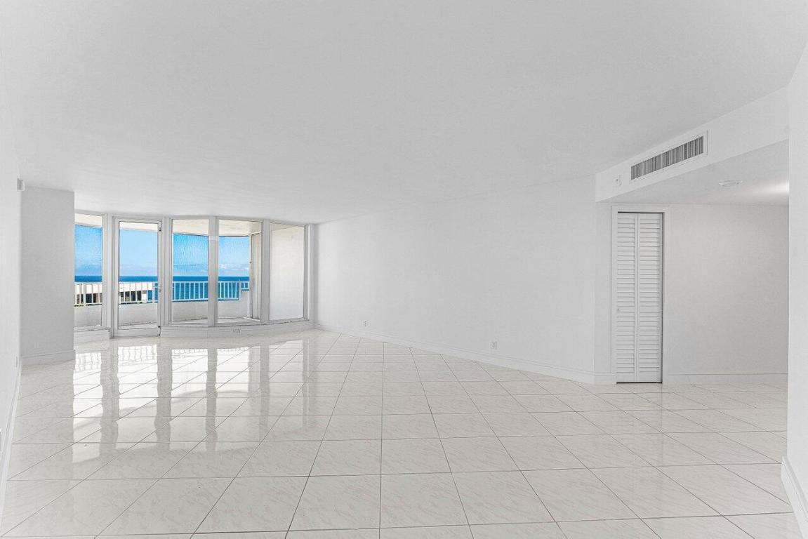 CLARIDGE CONDO - Residential