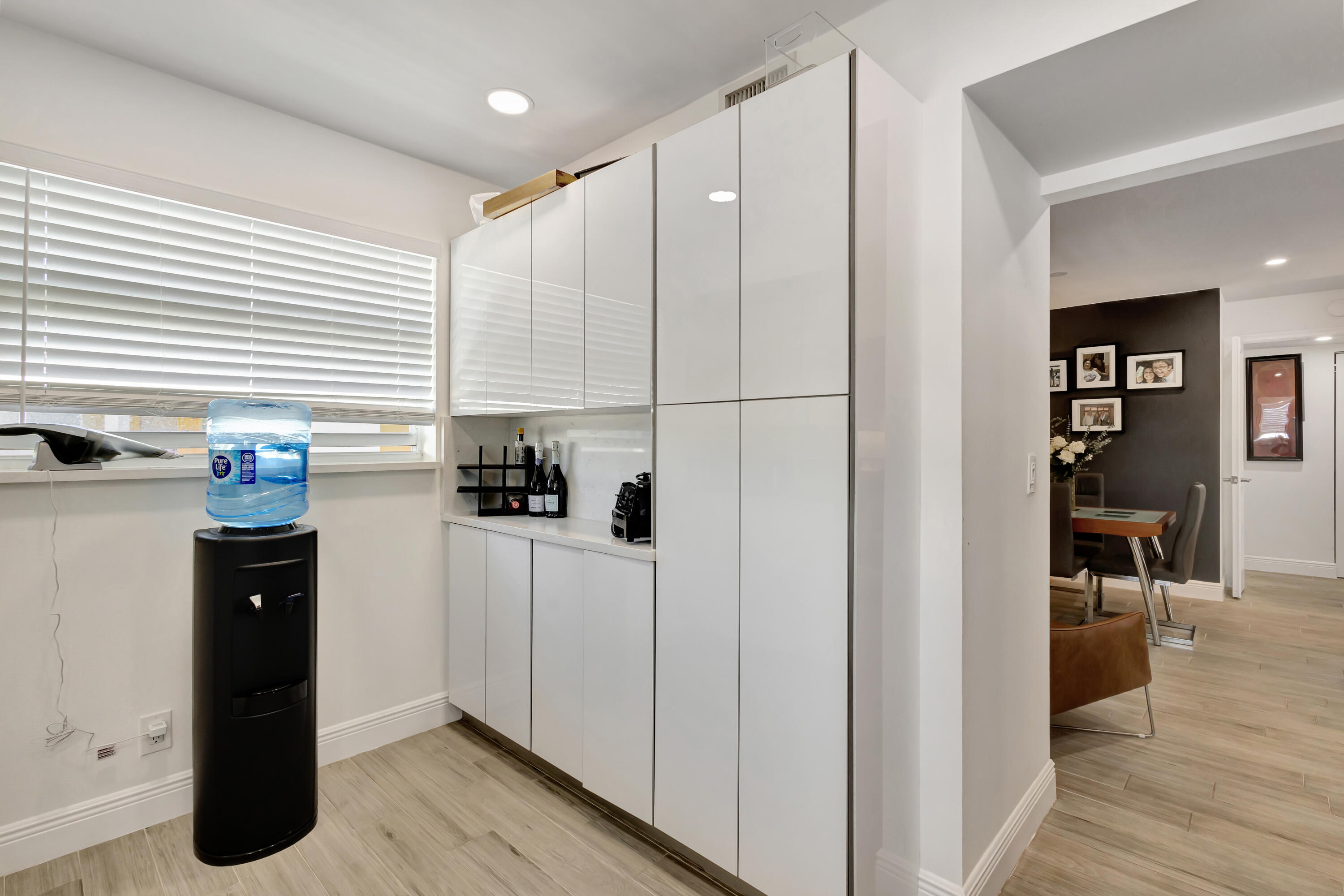 COLONIAL CLUB CONDO SEC 2 - Residential