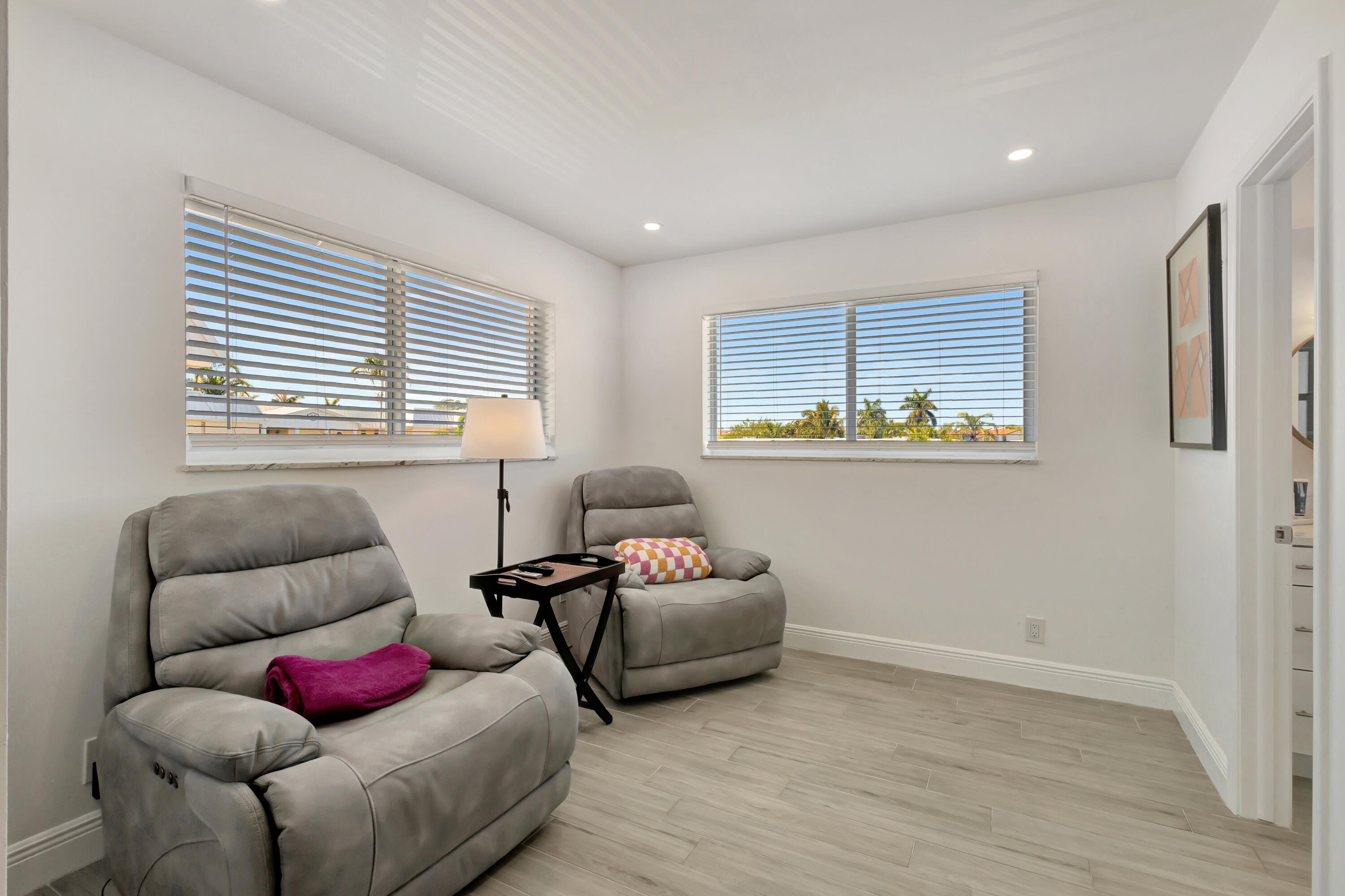 COLONIAL CLUB CONDO SEC 2 - Residential