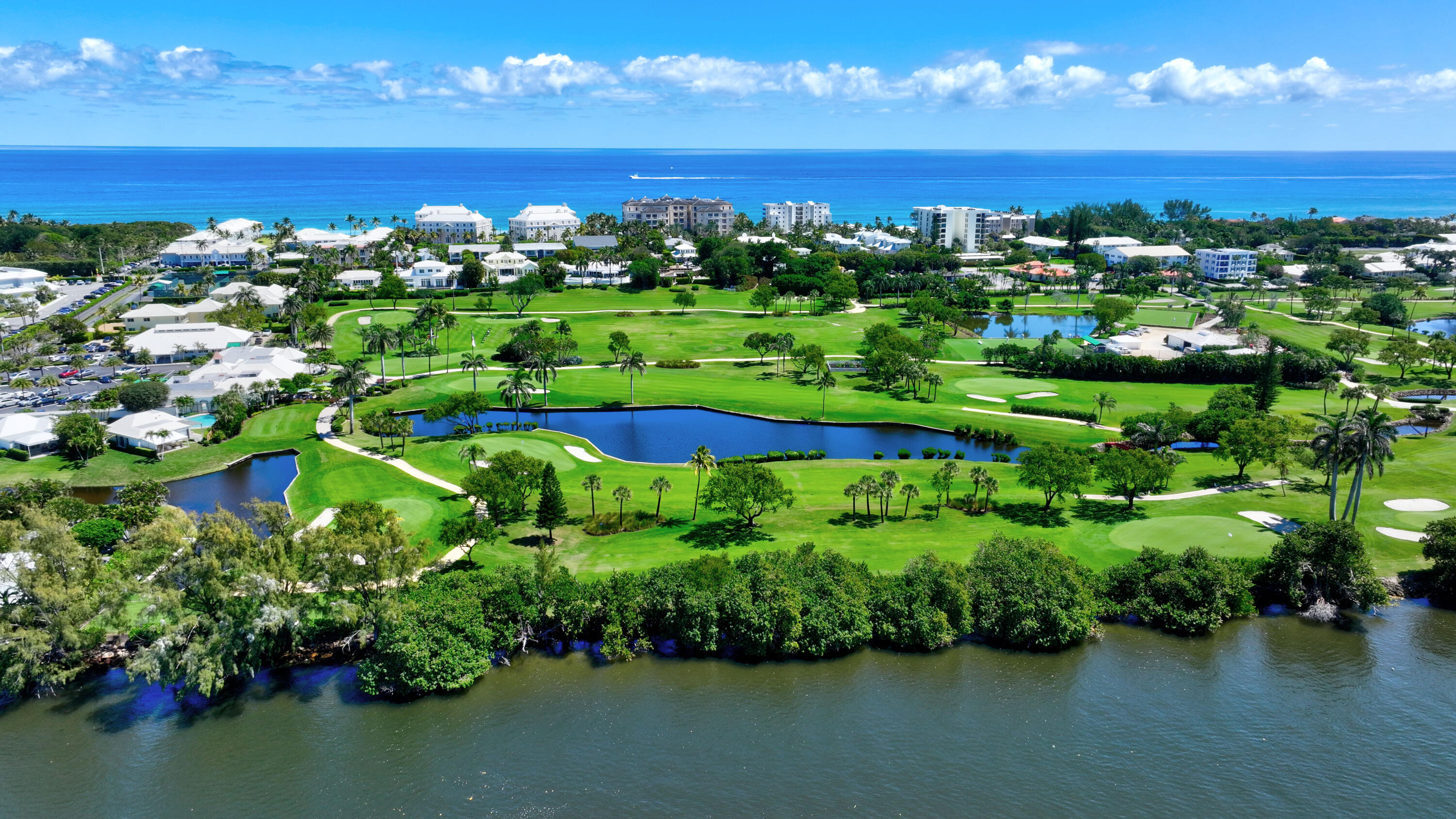 COLONIAL CLUB CONDO SEC 2 - Residential