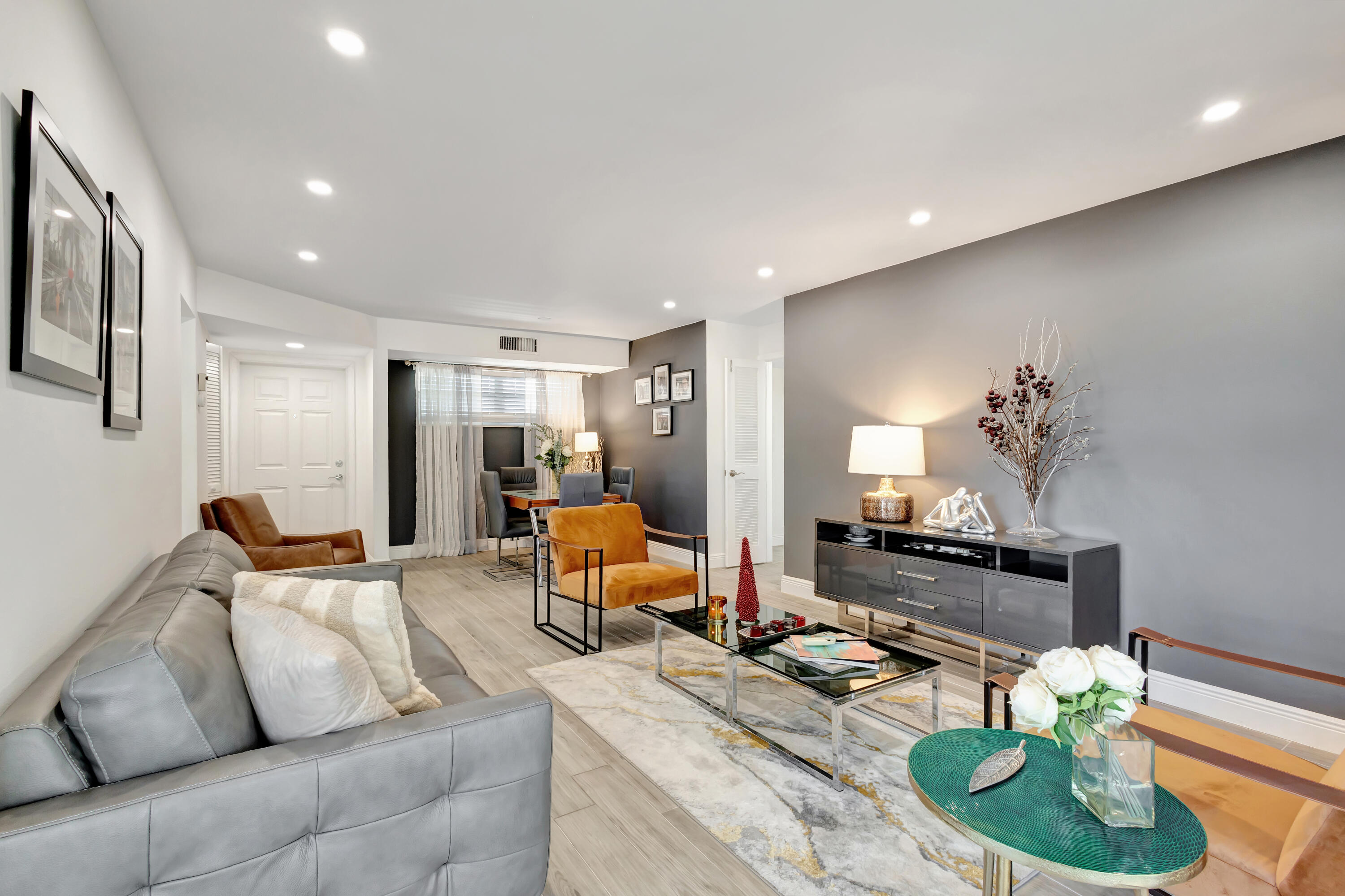 COLONIAL CLUB CONDO SEC 2 - Residential